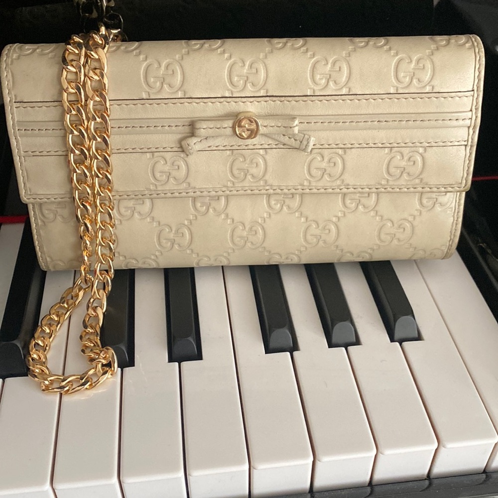 EUC Gucci Guccissima Wallet